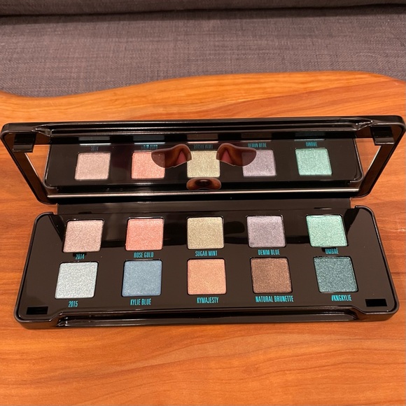 KING KYLIE Eyeshadow Palette Limited Edition Anniversary Collection - 10 Shades - Picture 7 of 16